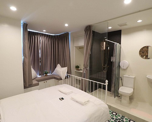 Temple View- Double Bed Private Ensuite